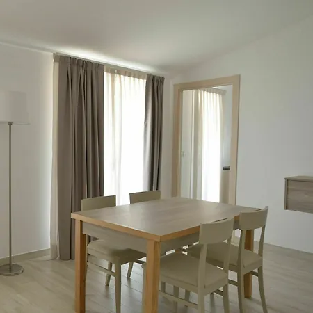 Alma Di Apartment *